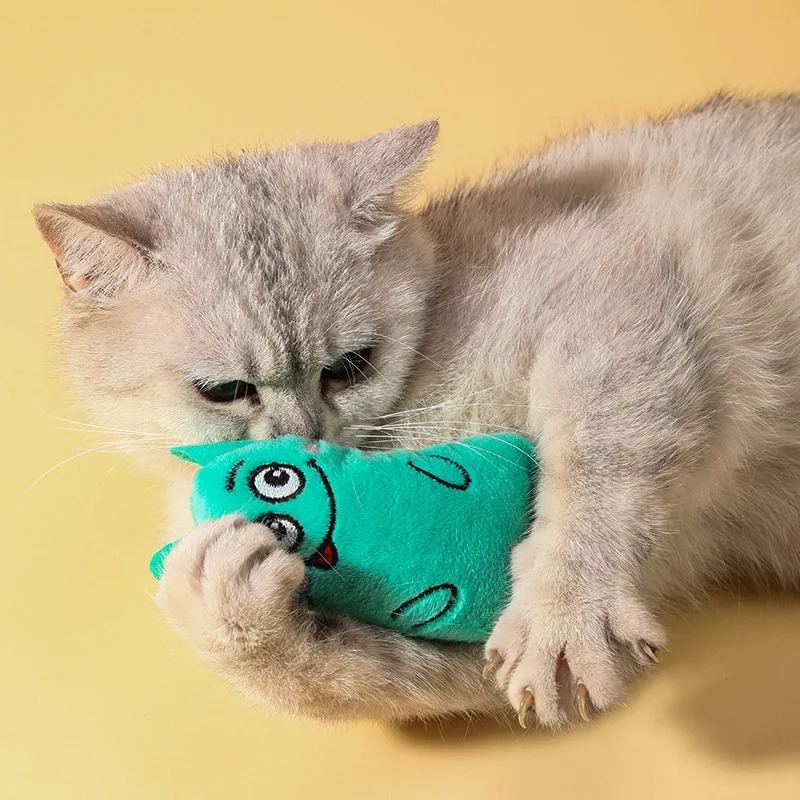 ألعاب قطط لطيفة ومرحة تفاعلية  - مراجعة Catnip Interactive Plush Mouse وسعره